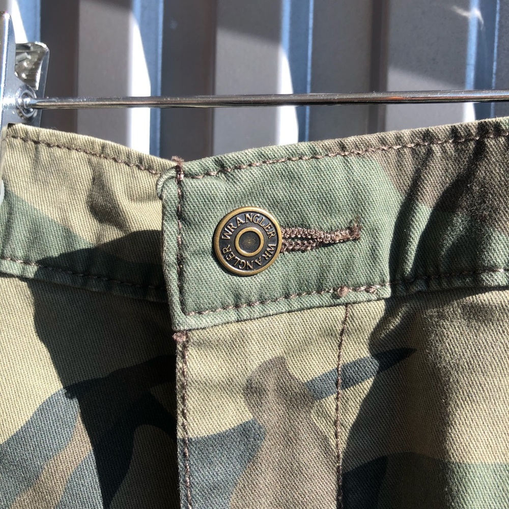 WRANGLER CAMOUFLAGE CARGOS - Picture 7 of 9